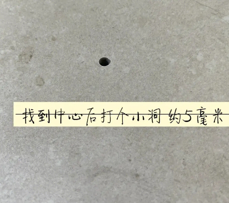 黔南瓷砖空鼓维修公司专业解答在瓷砖铺贴过程中，如果砂料搅拌不均匀，将会带来以下问题