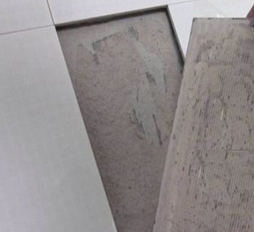 黔南瓷砖空鼓维修公司分享瓷砖铺贴时如果打浆（即涂抹在瓷砖背面和基层上的砂浆或瓷砖胶）过少，会带来以下问题